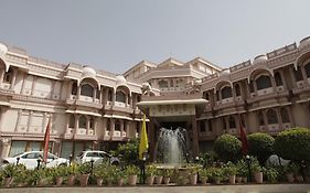Hotel Raj Vilas Palace